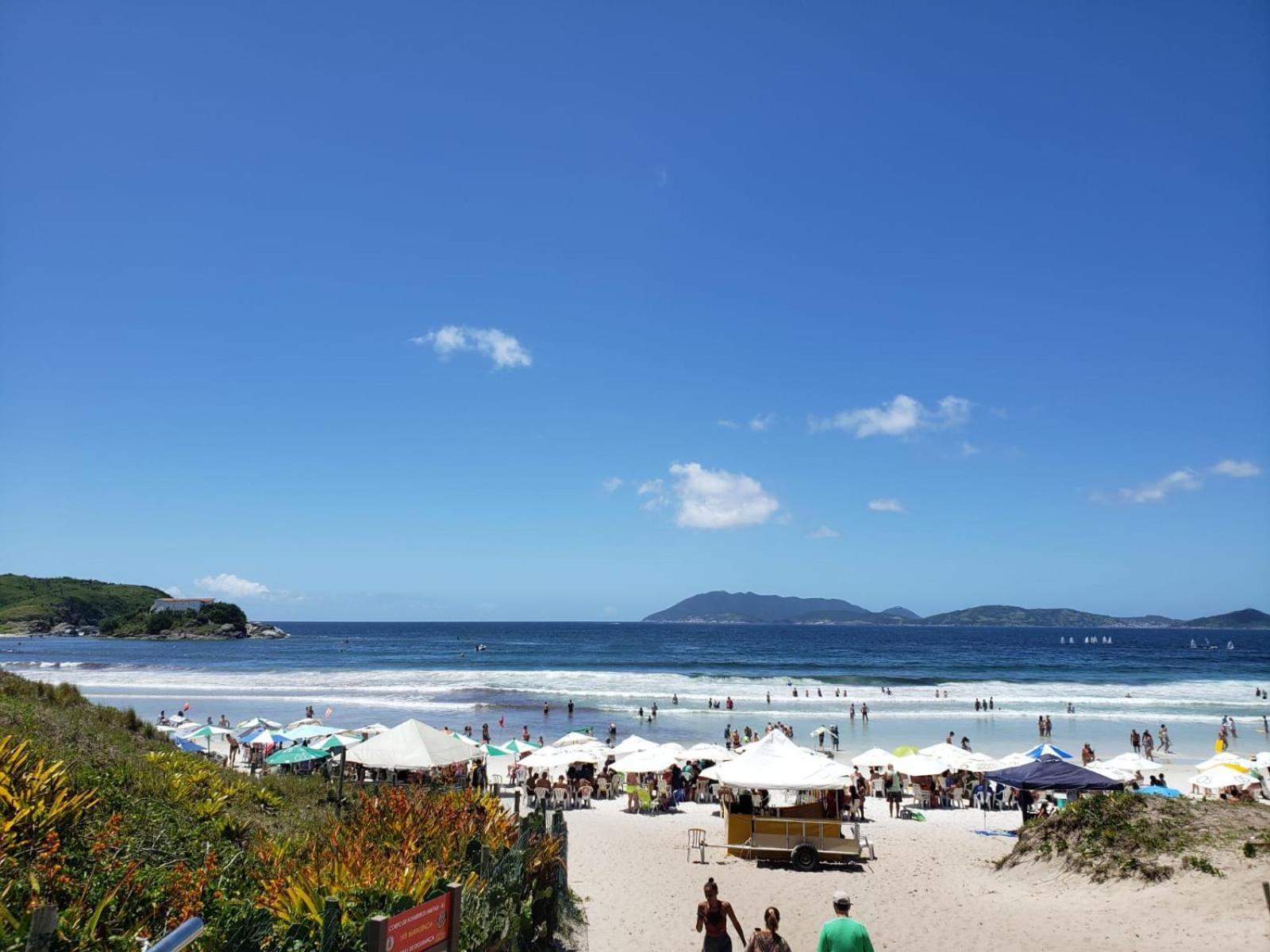 Localizacao Imbativel! A 98M Da Praia Do Forte Com Conforto, Ar-Condicionado E Estacionamento! Cabo Frio Zewnętrze zdjęcie